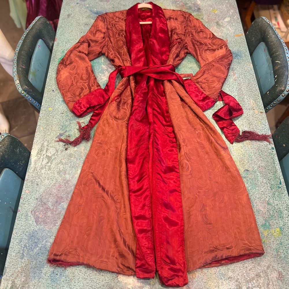 Vintage/Antique Spartan Robe